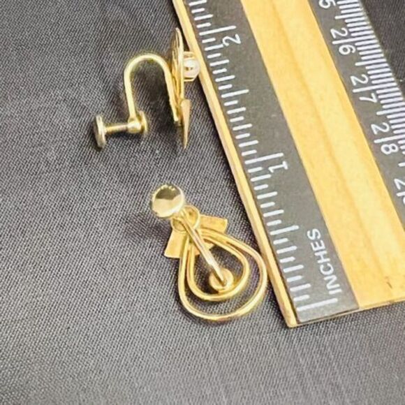Vintage 12K Gold Filed Pearl Screw back Earrings Art Deco  Vintage 12K Gold Filed Pearl Screw back Earrings  Art Deco Fan 1209